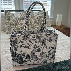 Large Jacquard Boxy Tote - Canvas tote